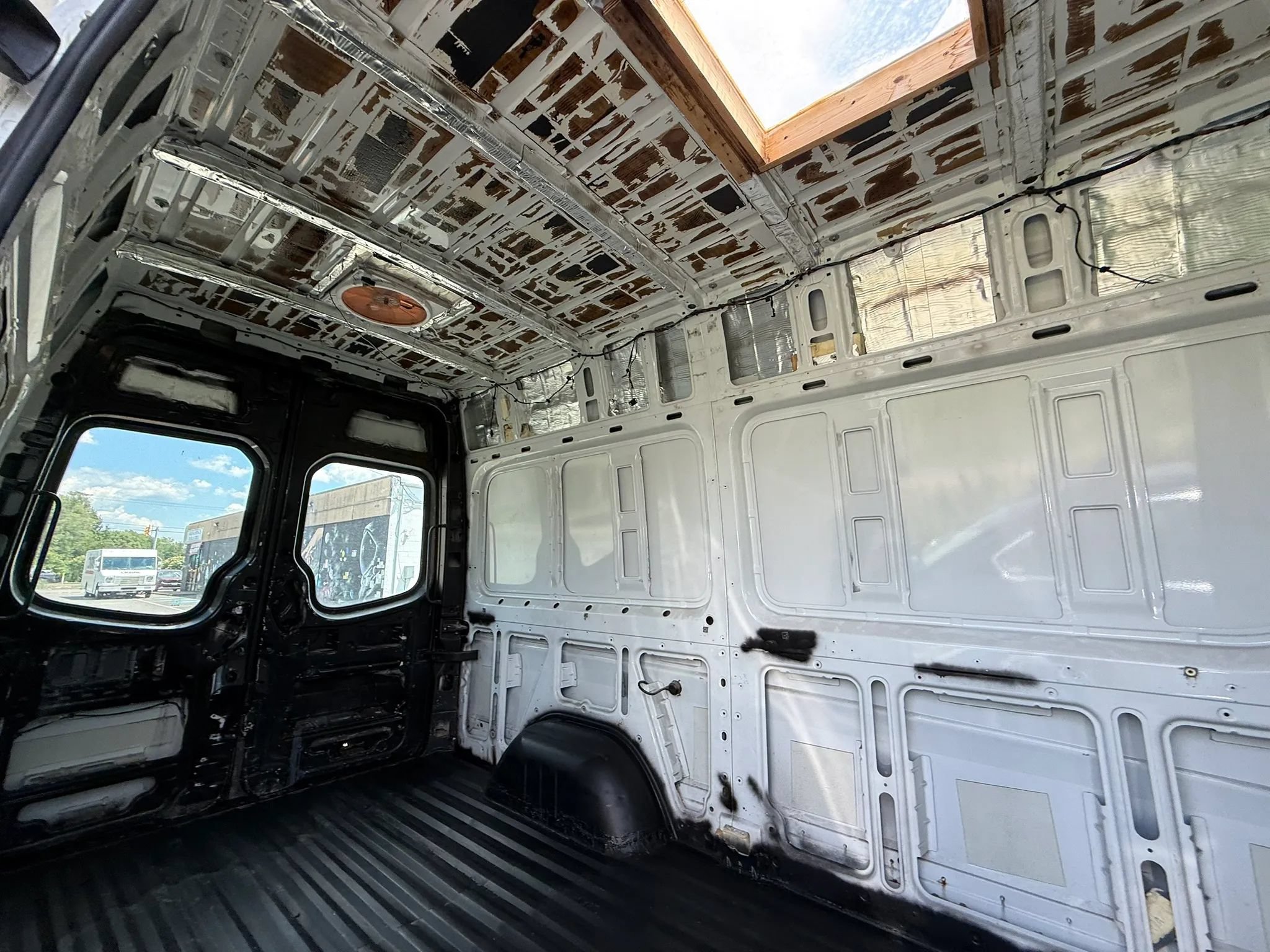Used 2008 Dodge Sprinter 2500 RWD image 33
