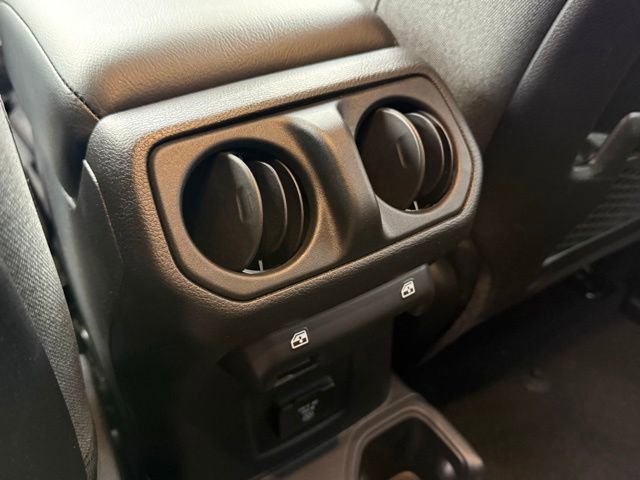 New 2025 Jeep Wrangler Unlimited Rubicon w/ Steel Bumper Group image 27