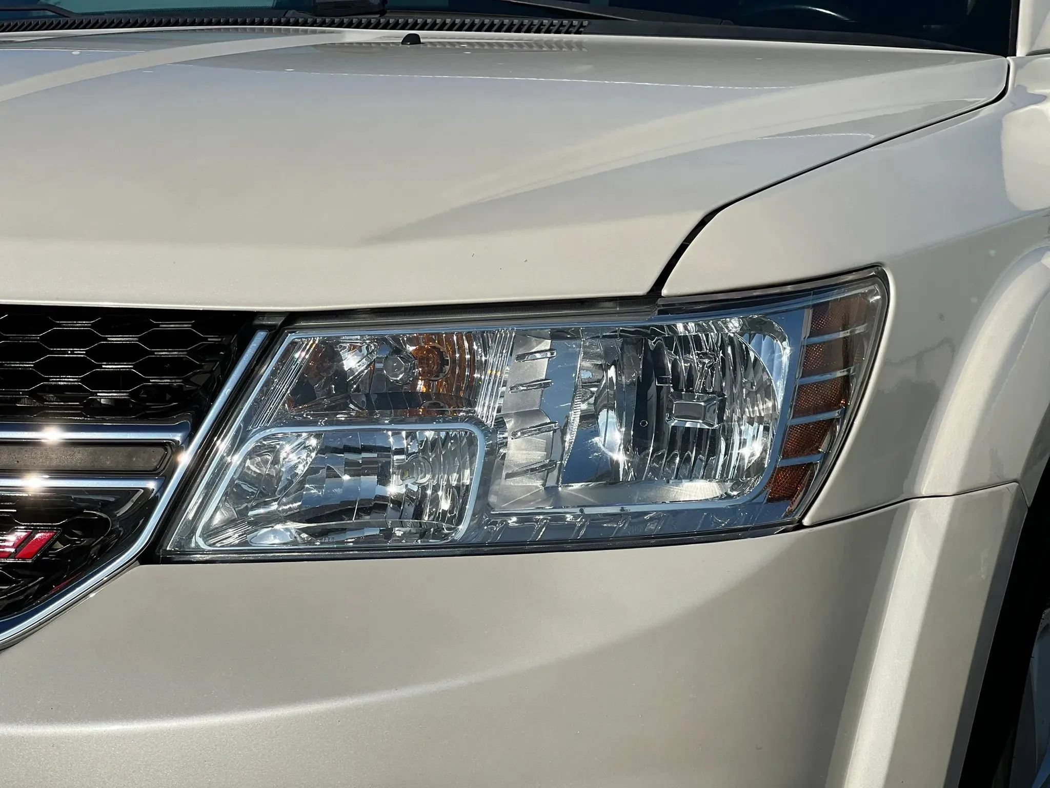 Used 2019 Dodge Journey SE w/ Premium Group FWD image 10