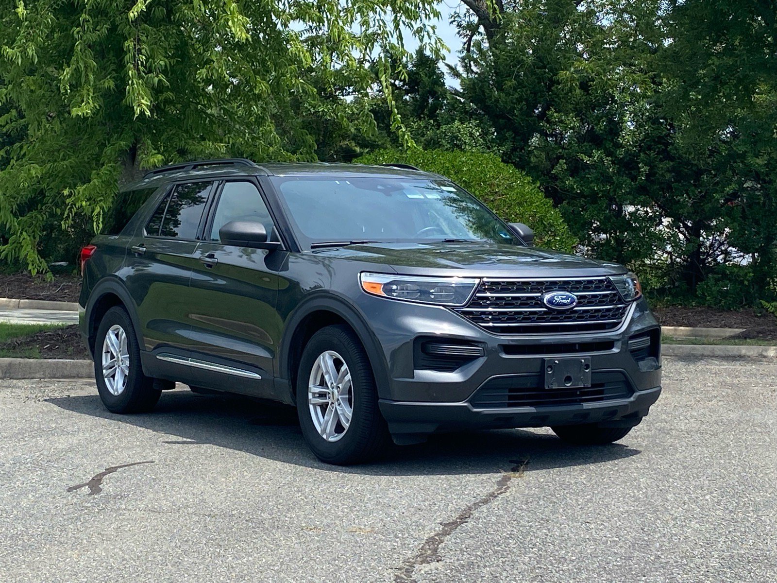 Certified 2020 Ford Explorer XLT w/ Comfort Package RWD image 2