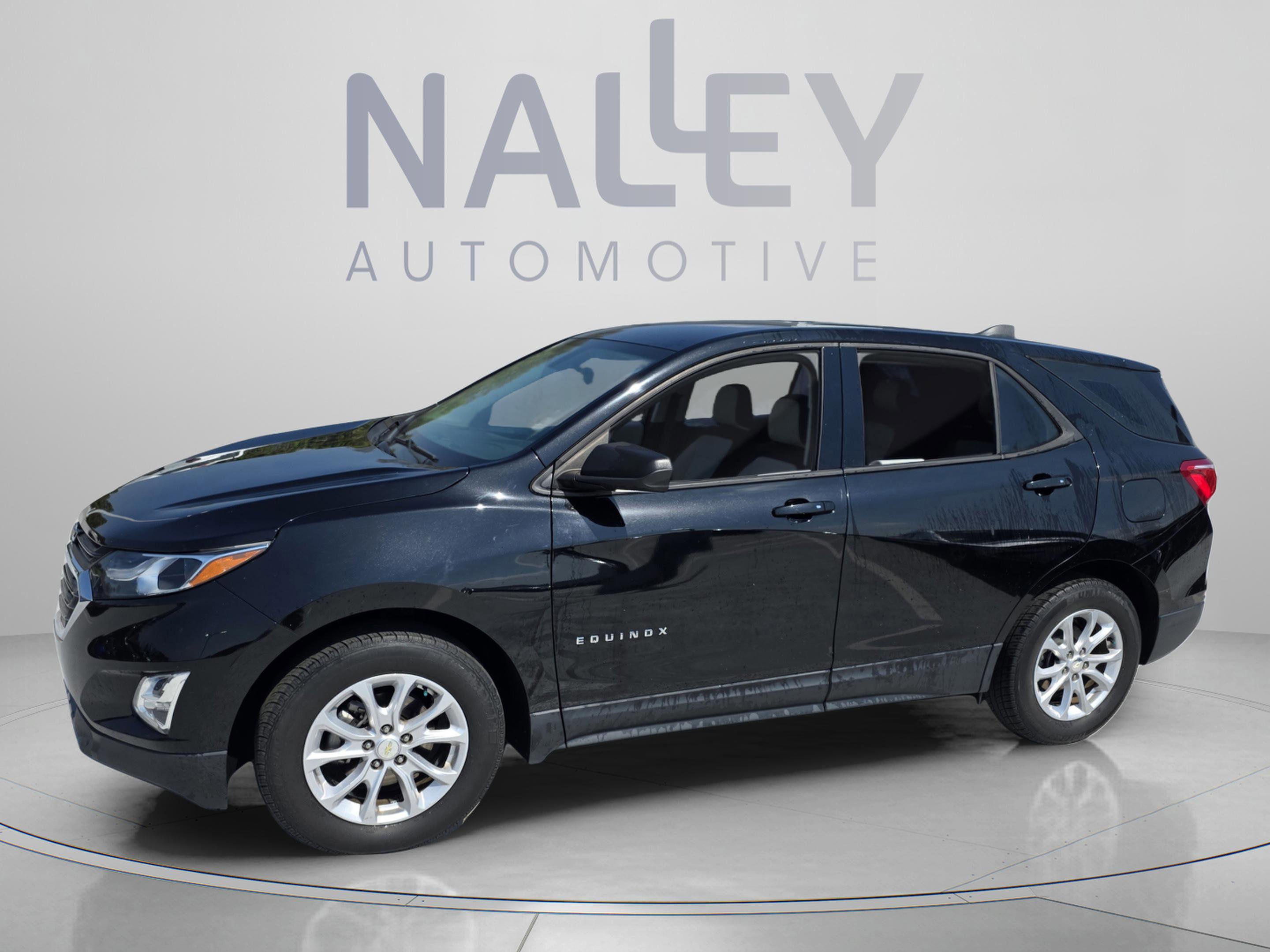 Used 2018 Chevrolet Equinox LS FWD image 2