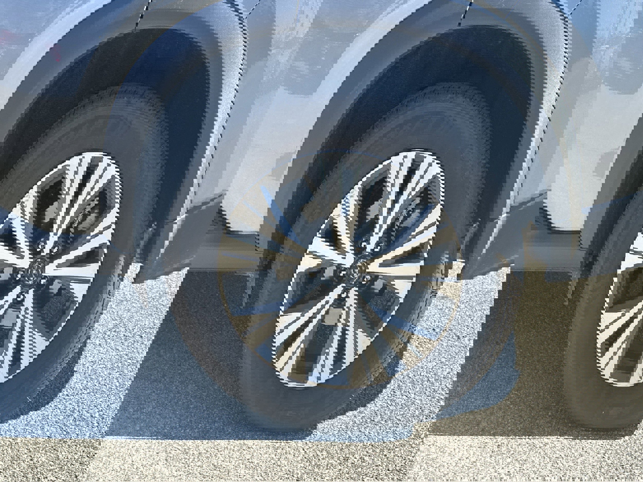 Used 2023 Nissan Rogue SV image 19