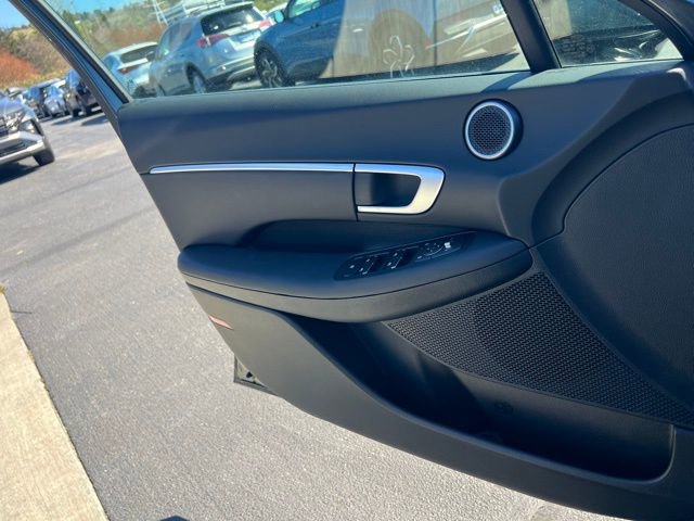 New 2026 Hyundai Sonata SEL AWD/4WD image 17