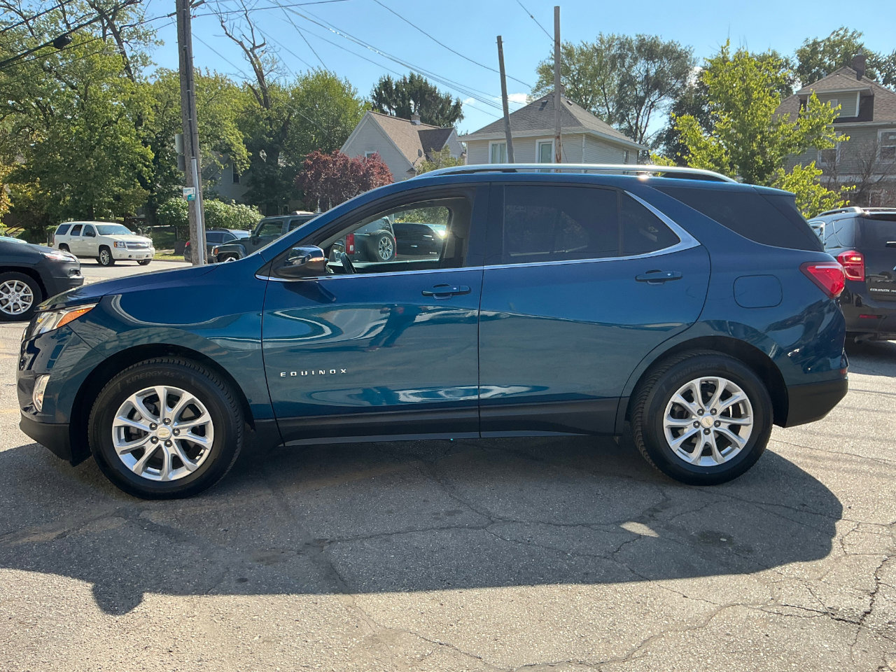 Used 2019 Chevrolet Equinox LT w/ Sun & Navigation Package image 6