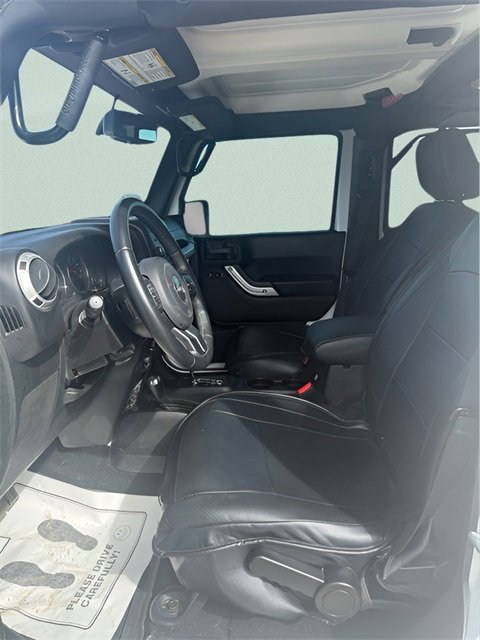 Used 2016 Jeep Wrangler Unlimited Sahara w/ Connectivity Group image 13
