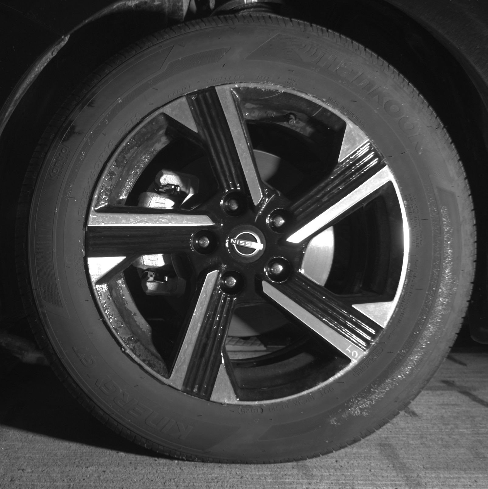 Used 2025 Nissan Sentra SV FWD image 12