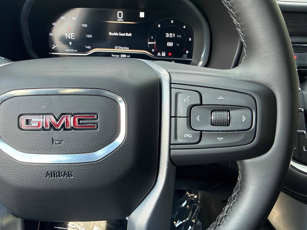 Used 2023 GMC Yukon XL SLT AWD/4WD image 19