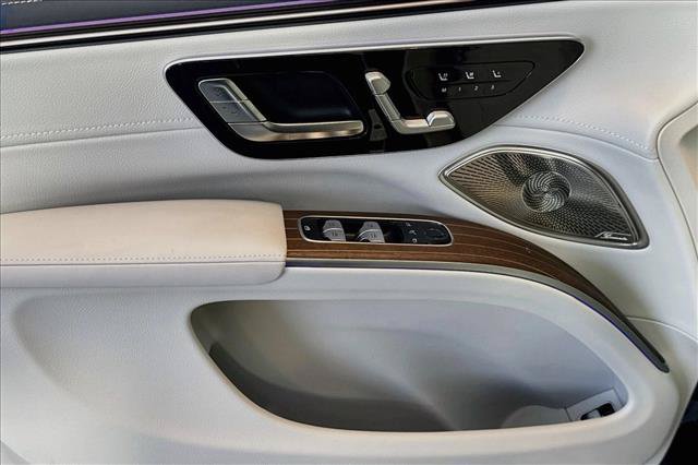 New 2026 Mercedes-Benz EQS 400 4MATIC SUV image 16
