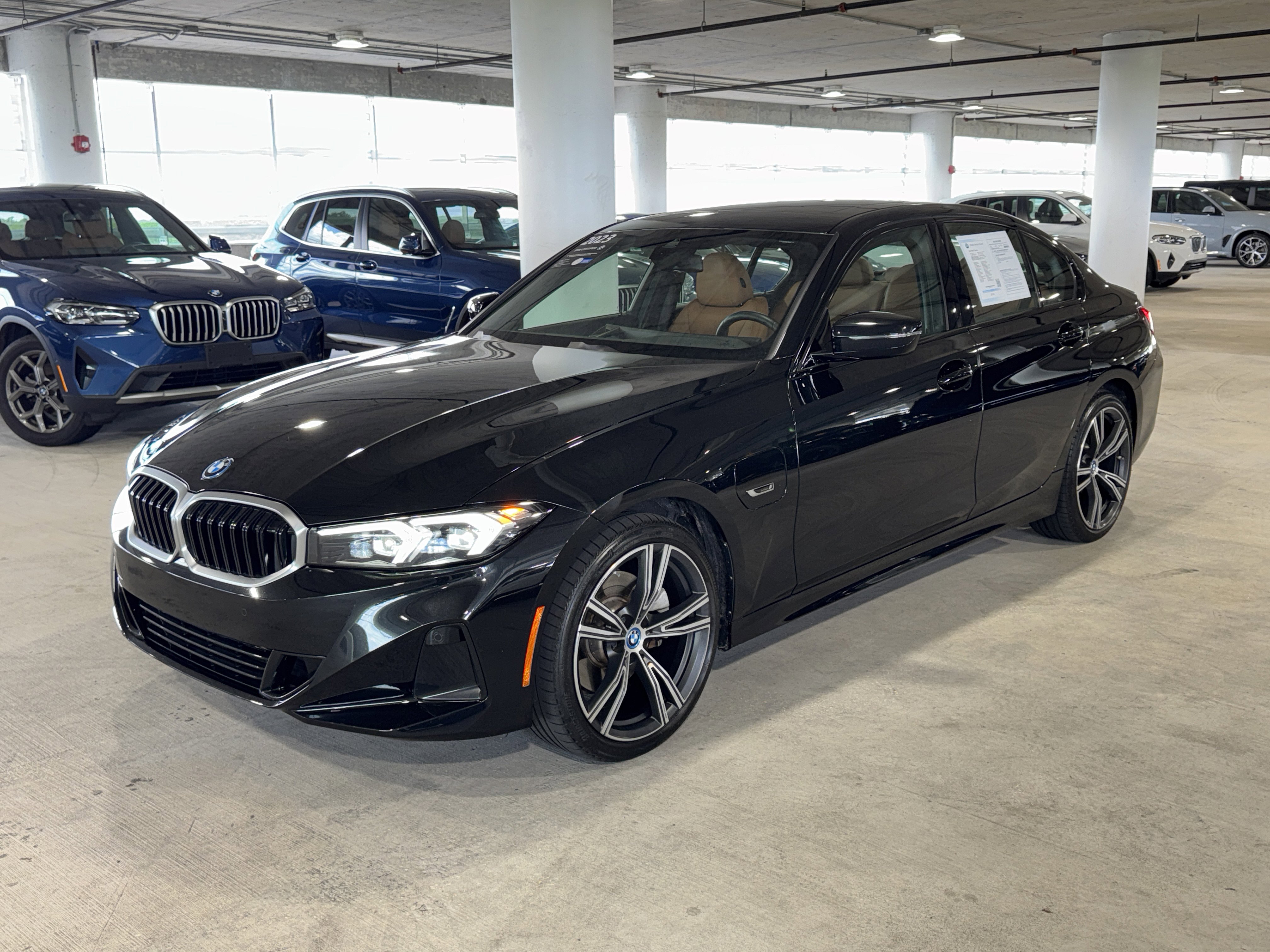 Used 2023 BMW 330e w/ Driving Assistance Package RWD image 4