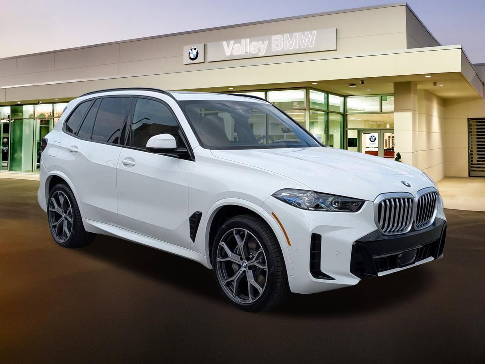 New 2026 BMW X5 xDrive40i w/ M Sport Package AWD/4WD image 1