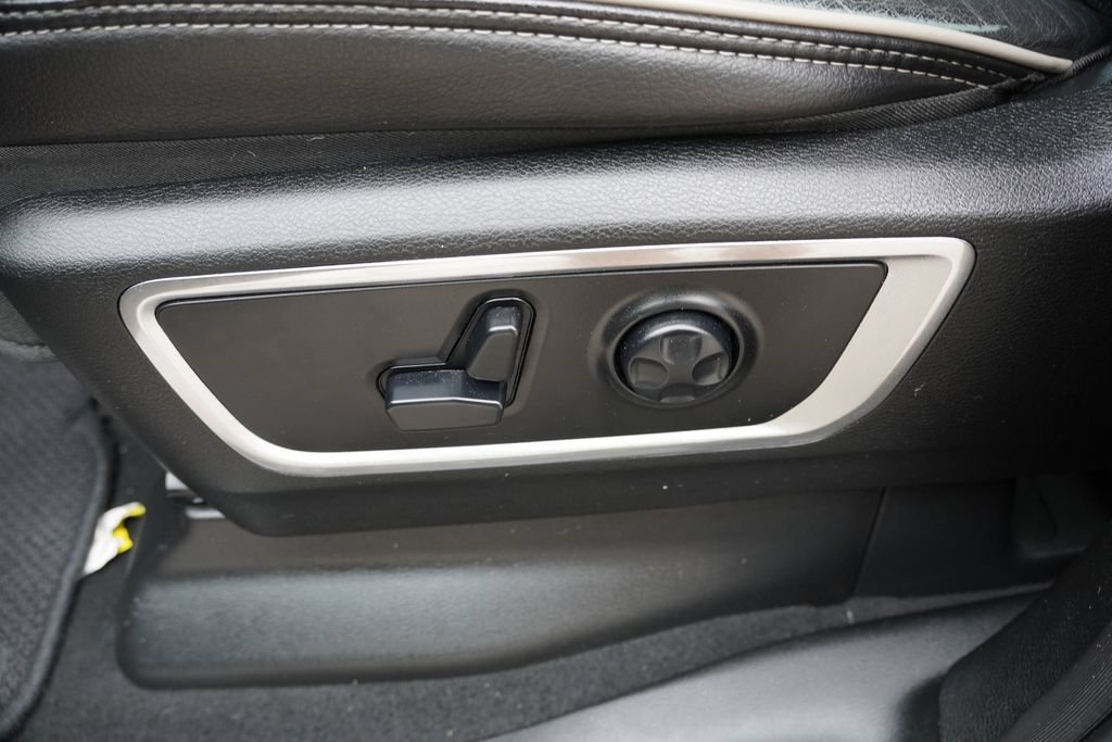 Certified 2019 RAM 1500 Laramie w/ Trailer Tow Group AWD/4WD image 23