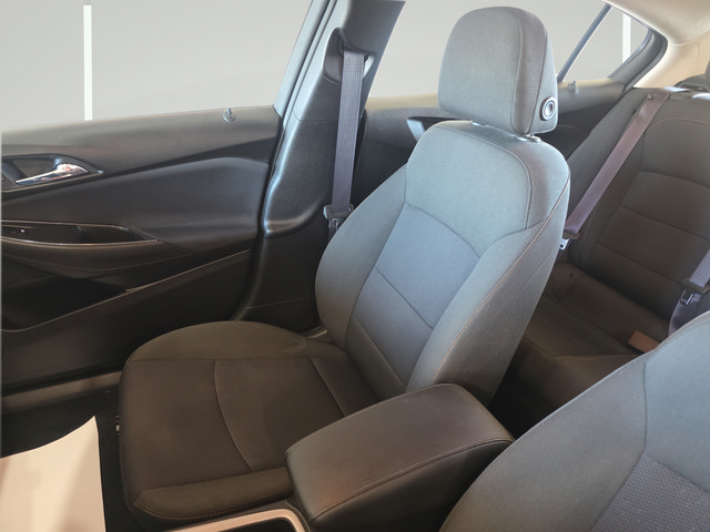Used 2017 Chevrolet Cruze LS FWD image 19