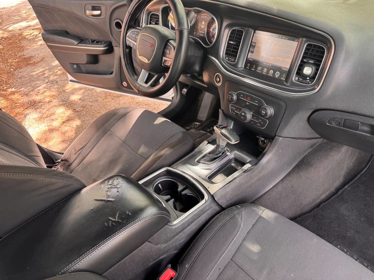 Used 2015 Dodge Charger SXT image 13