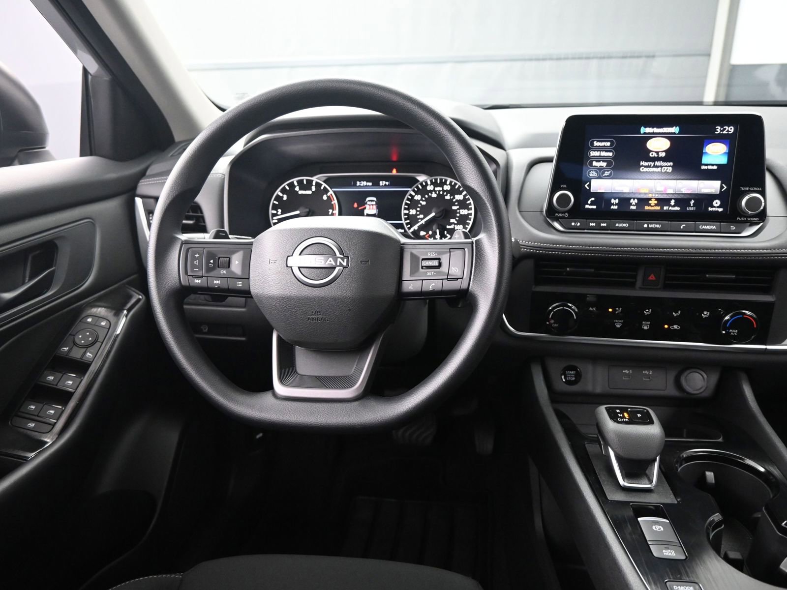 Used 2025 Nissan Rogue S image 12