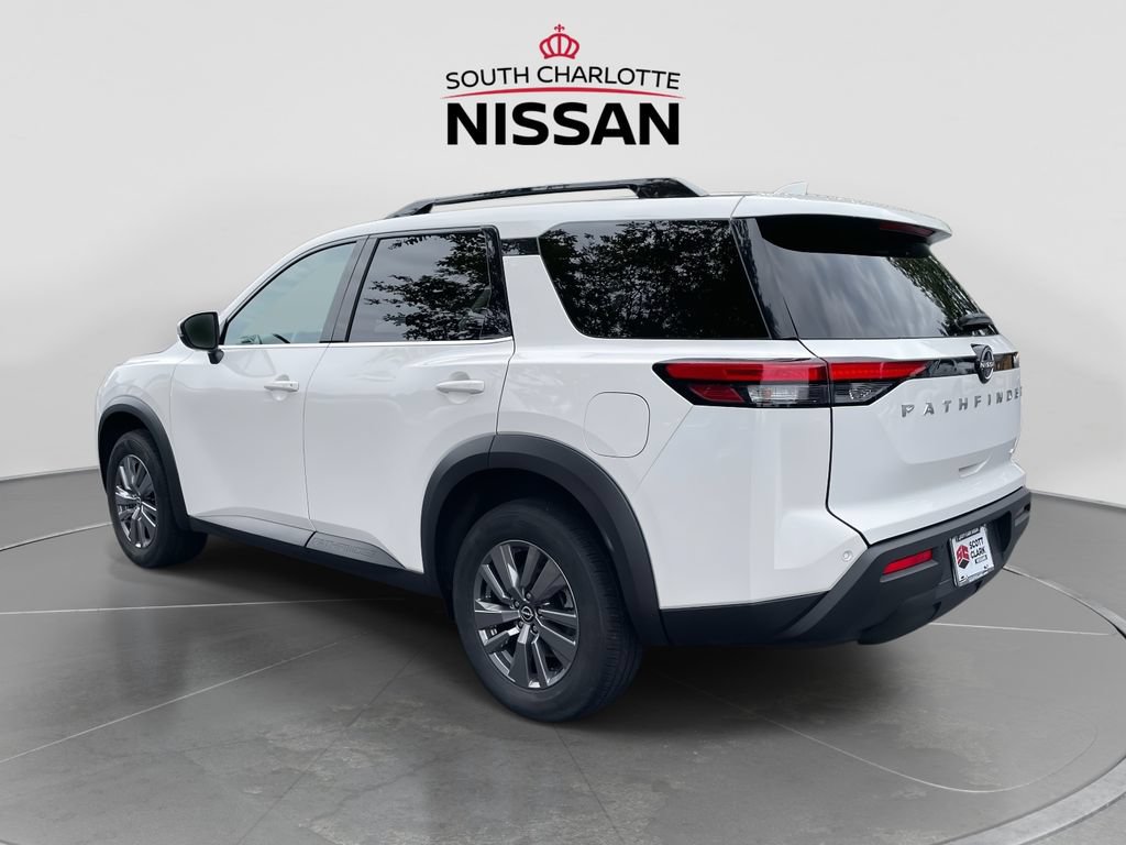 Used 2025 Nissan Pathfinder SV AWD/4WD image 5