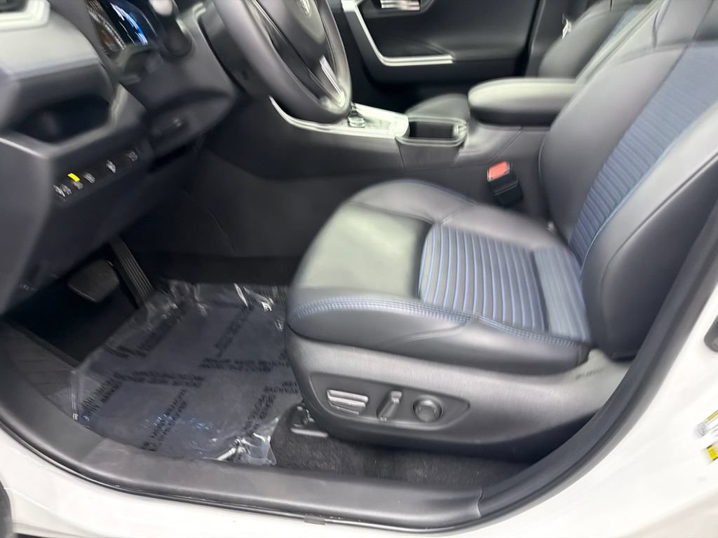 Used 2024 Toyota RAV4 XSE w/ Weather Package AWD/4WD image 10