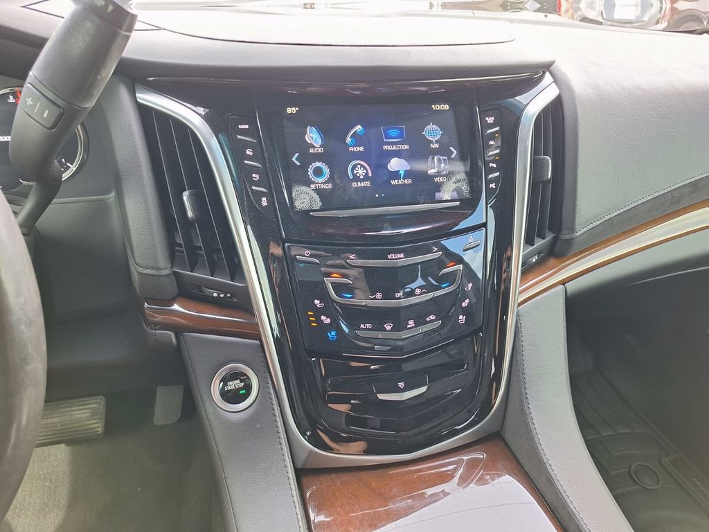 Used 2020 Cadillac Escalade Premium Luxury RWD image 18