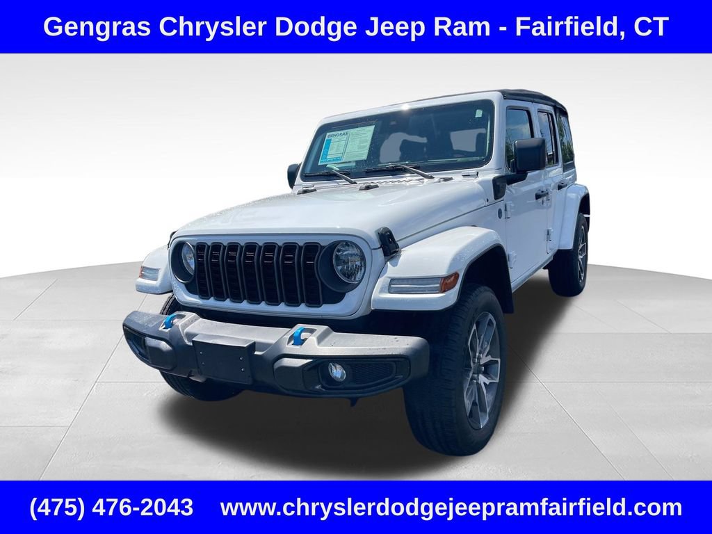 Used 2024 Jeep Wrangler Unlimited w/ Convenience Group AWD/4WD image 3