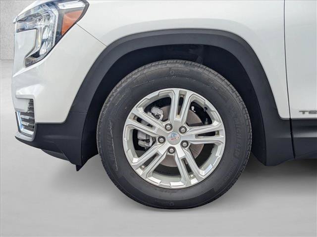 Used 2023 GMC Terrain SLE FWD image 13