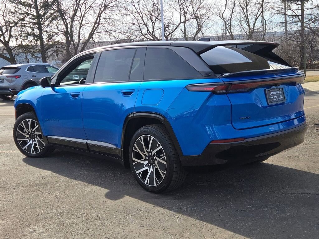 Used 2025 Jeep Wagoneer S Limited image 13