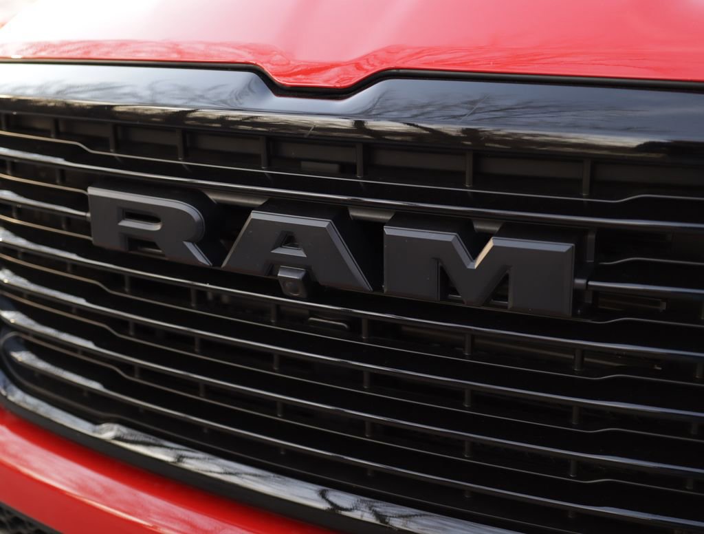 Used 2025 RAM 1500 Laramie w/ Night Edition image 41