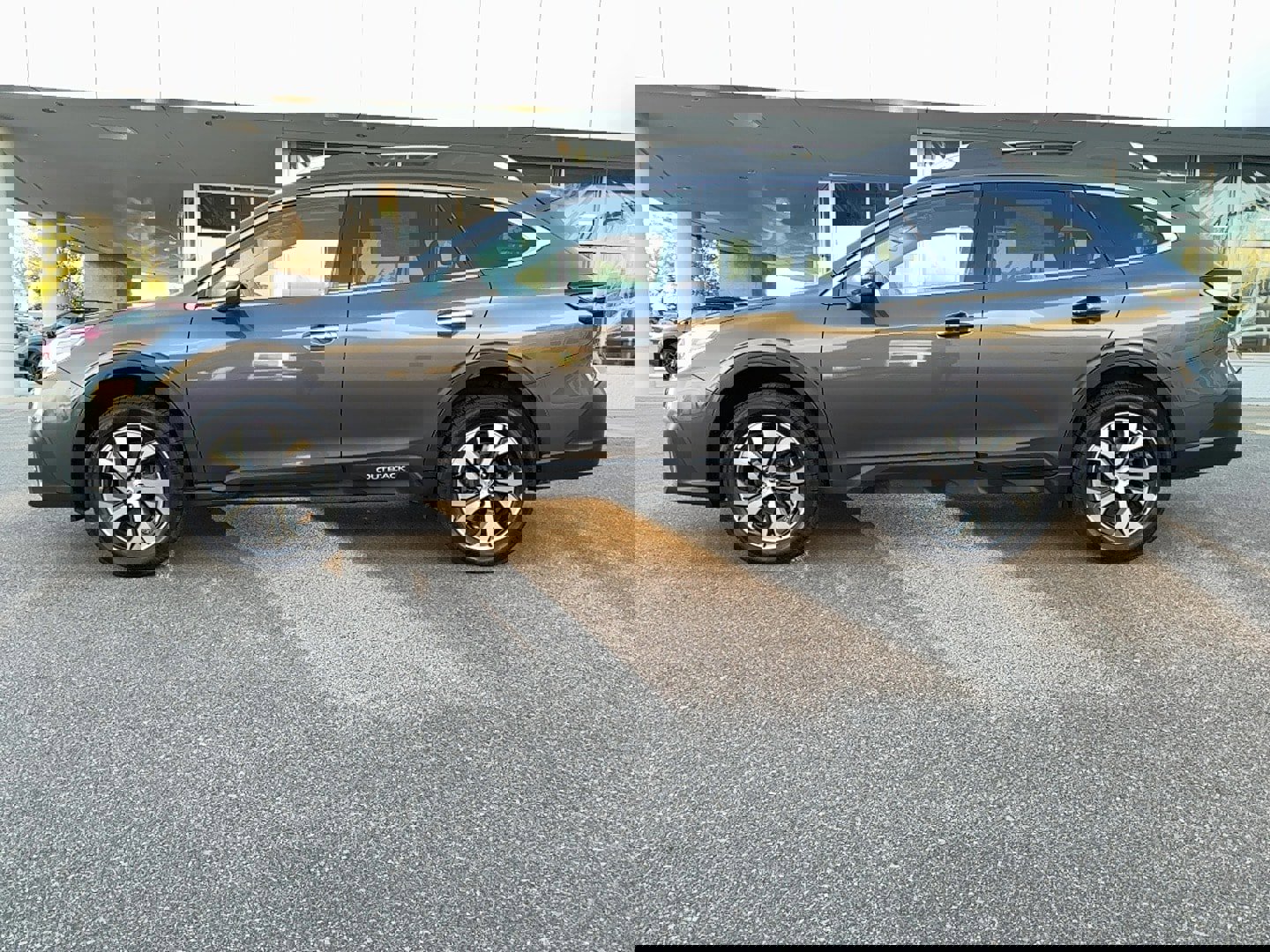 Used 2020 Subaru Outback Touring XT image 4