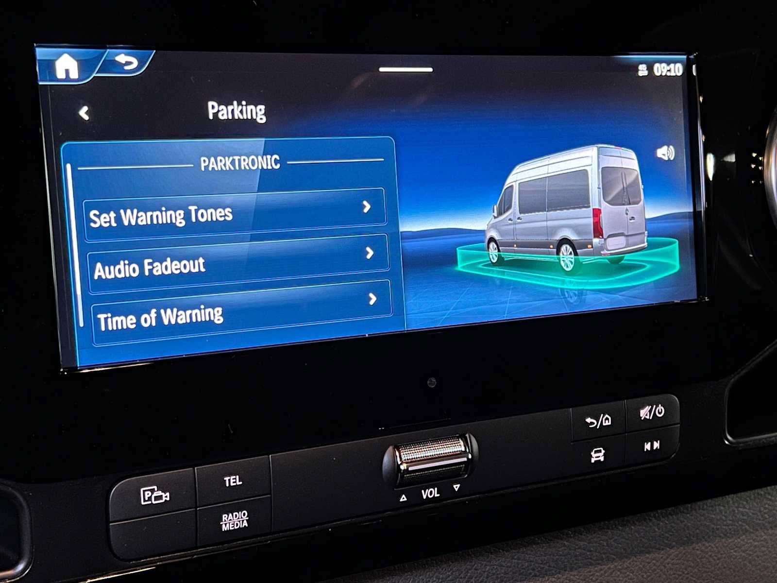 Used 2025 Mercedes-Benz Sprinter 2500 image 36