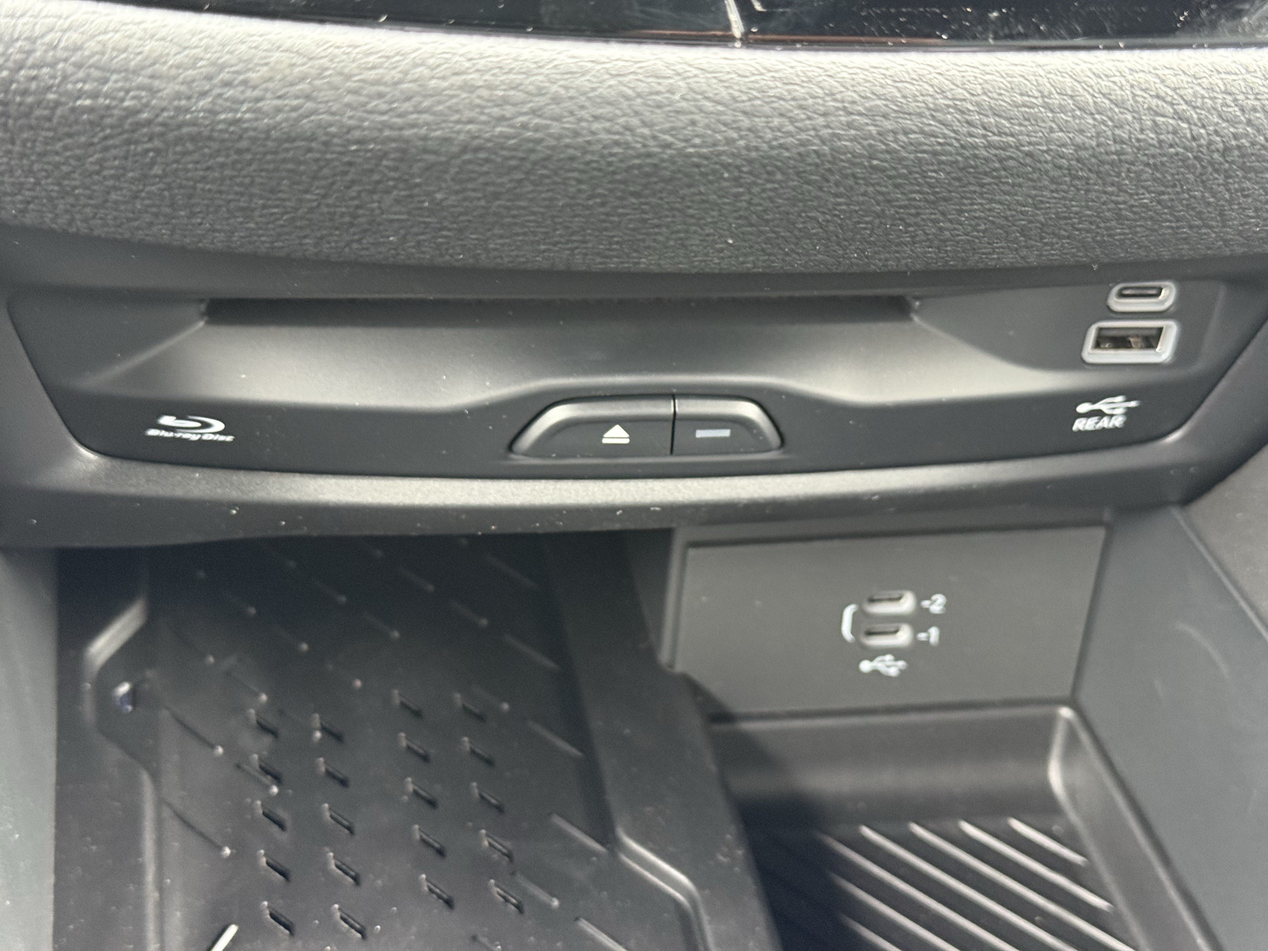 New 2027 Chrysler Pacifica Pinnacle w/ Theater Group FWD image 27