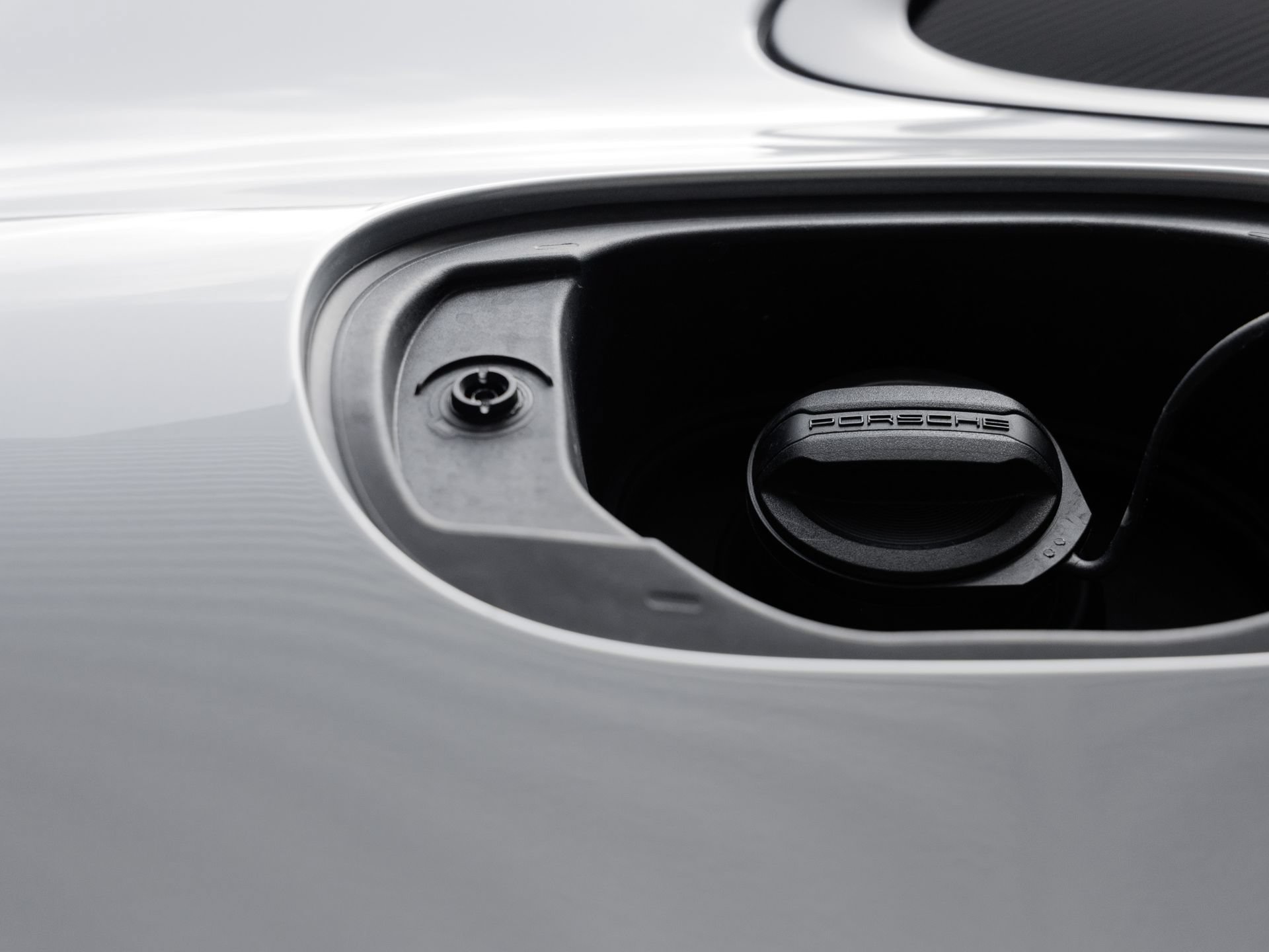 Certified 2026 Porsche Macan AWD/4WD image 30