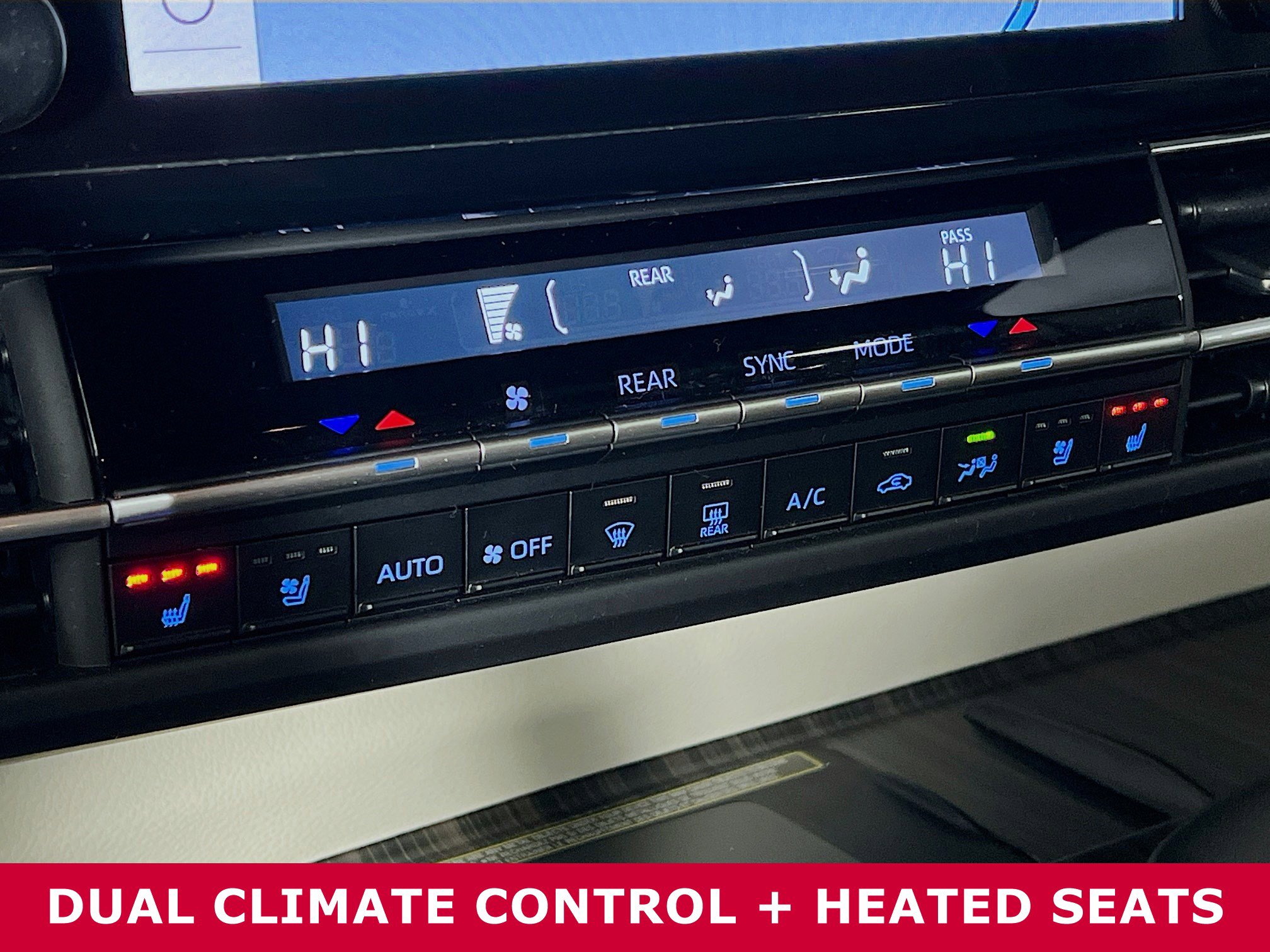 Used 2023 Toyota Sienna Limited image 11