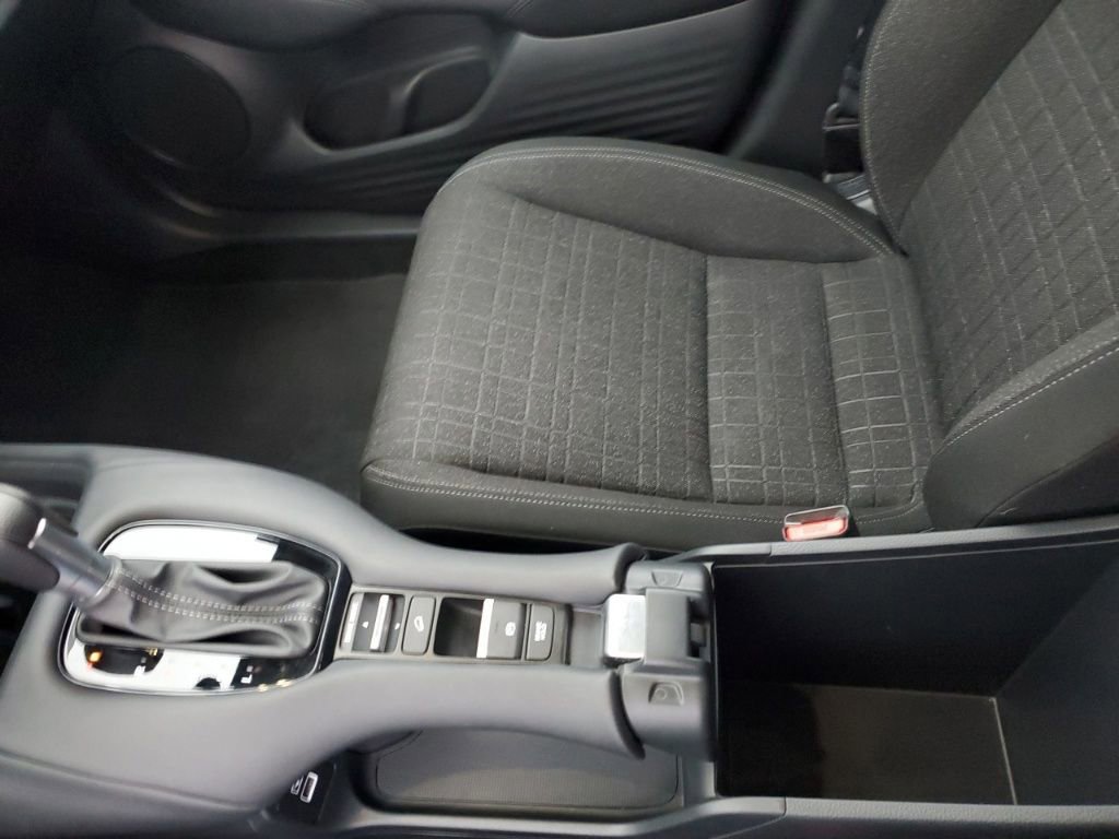 Certified 2023 Honda HR-V LX image 23