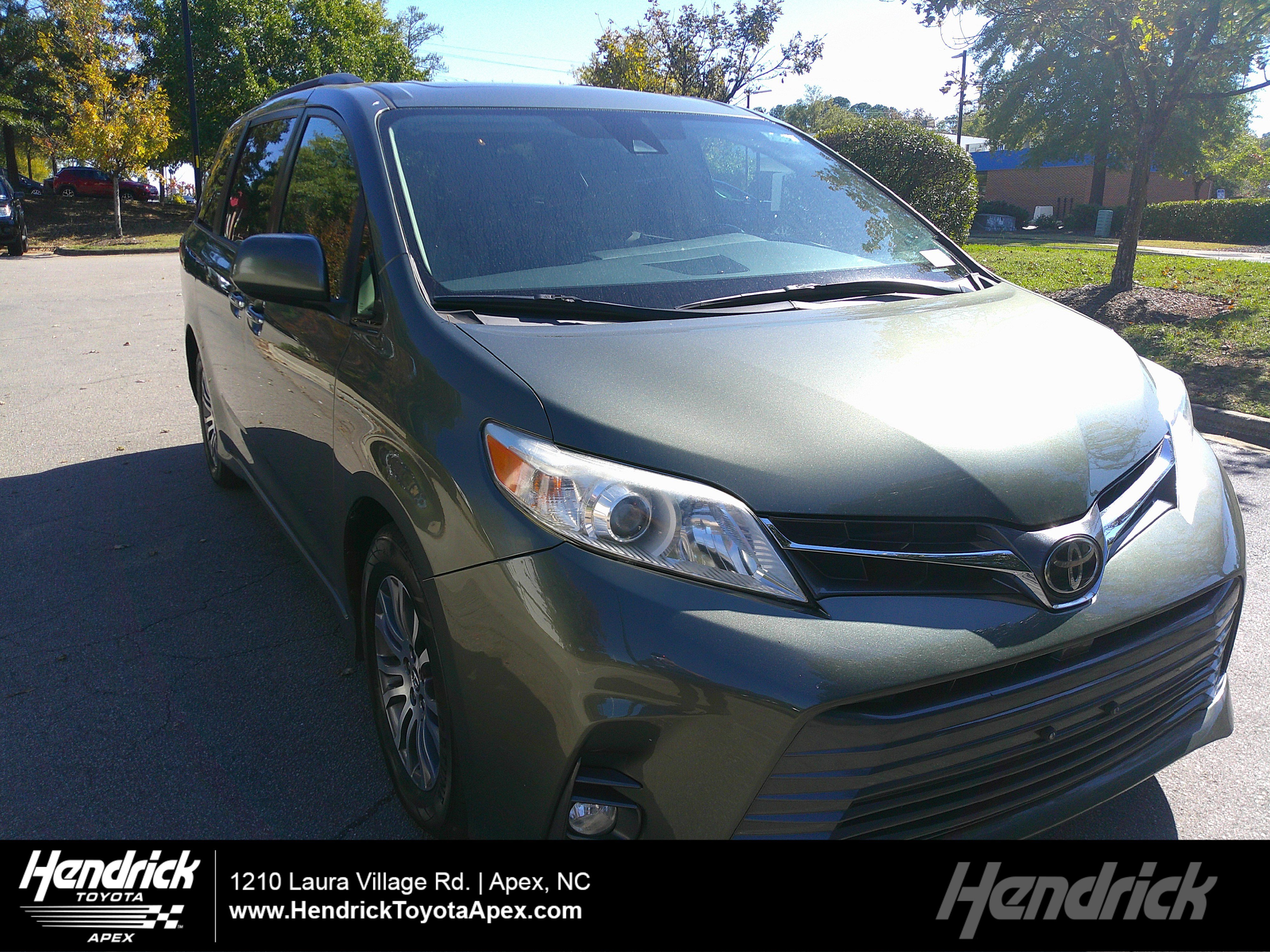 Used 2018 Toyota Sienna XLE Premium