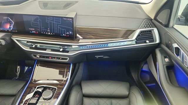 Used 2026 BMW X7 xDrive40i image 40