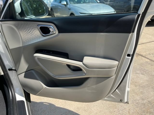 Used 2023 Kia Soul LX FWD image 18