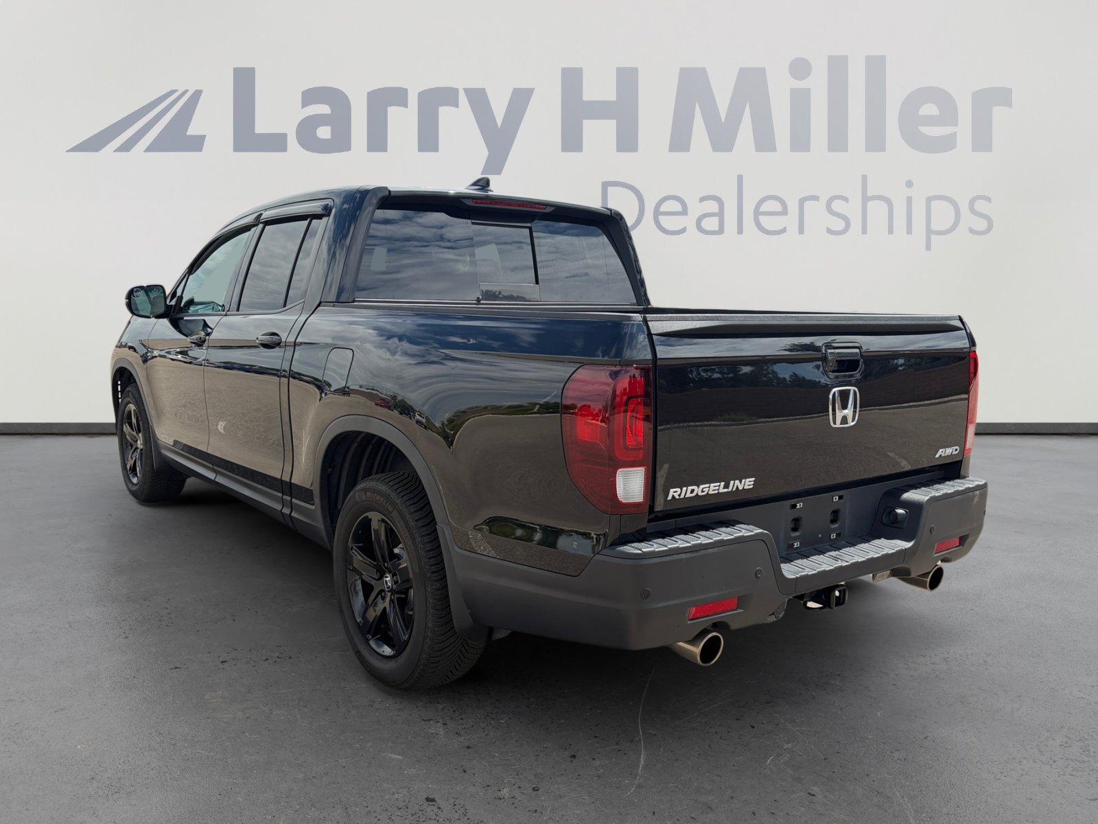 Used 2021 Honda Ridgeline Black Edition image 4