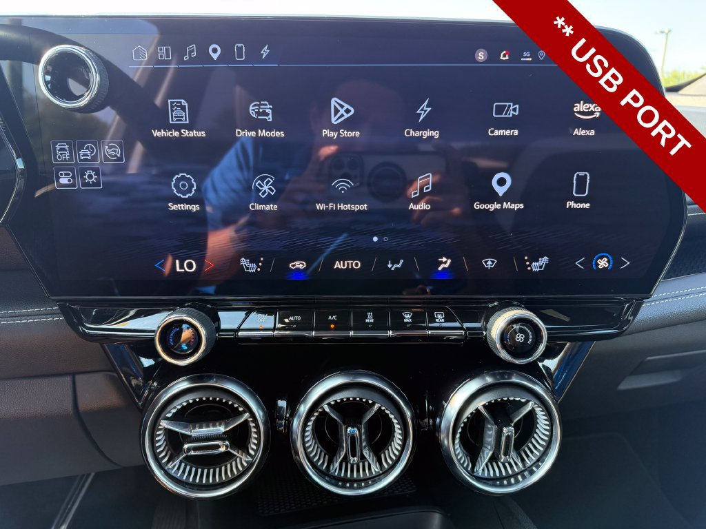 Used 2024 Chevrolet Blazer EV LT AWD/4WD image 24