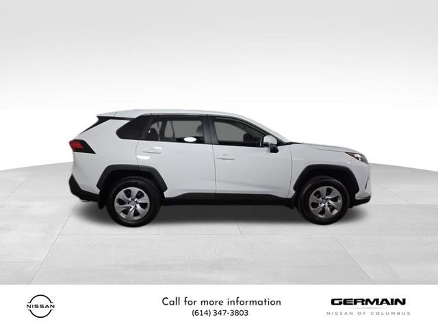 Used 2024 Toyota RAV4 LE image 4