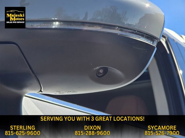 Used 2025 Nissan Pathfinder Platinum image 23