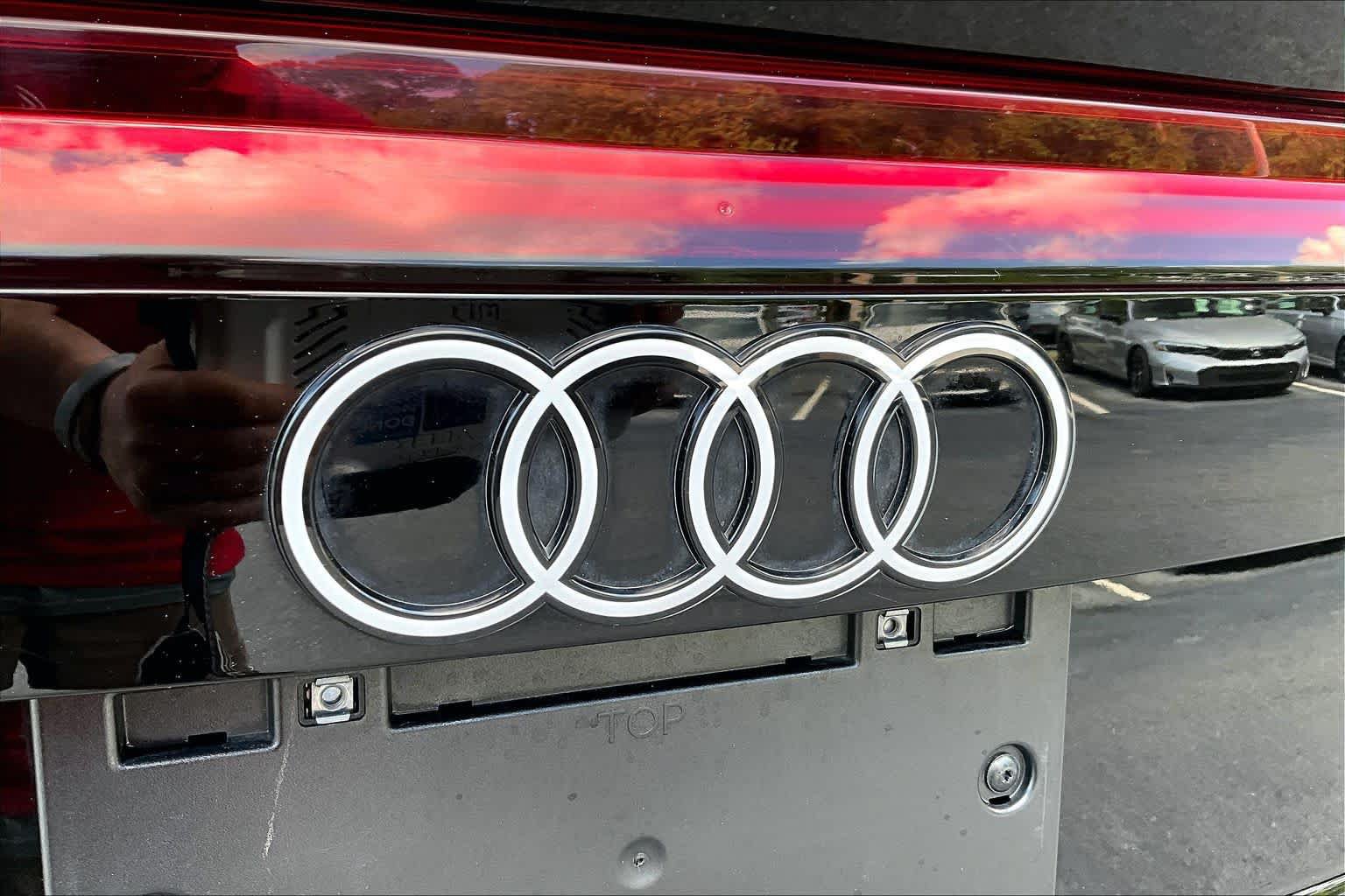 Used 2024 Audi Q8 Premium Plus w/ Premium Plus Package AWD/4WD image 31