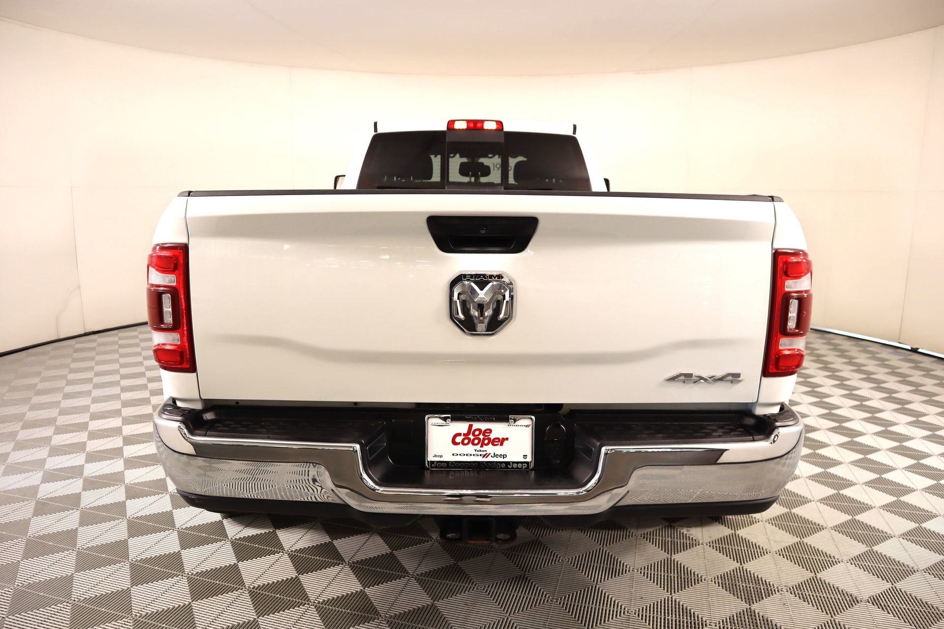 Used 2024 RAM 3500 Tradesman w/ Chrome Appearance Group image 20