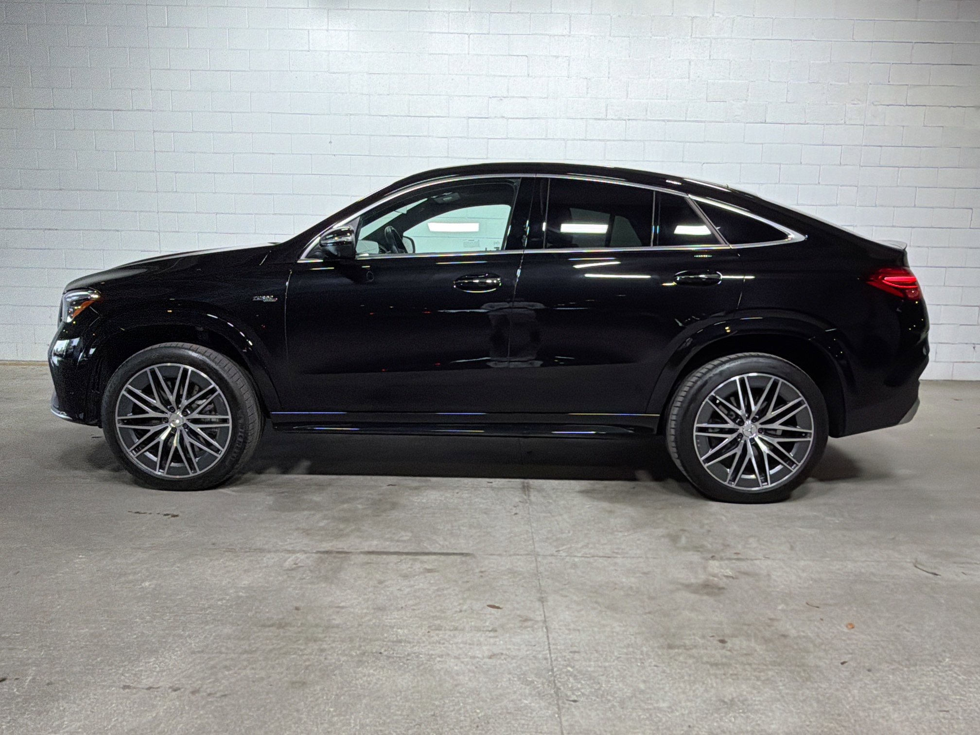 Used 2025 Mercedes-Benz GLE 53 AMG 4MATIC Coupe image 2