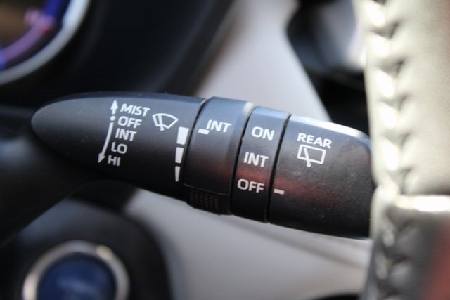 Used 2020 Toyota RAV4 Limited image 36