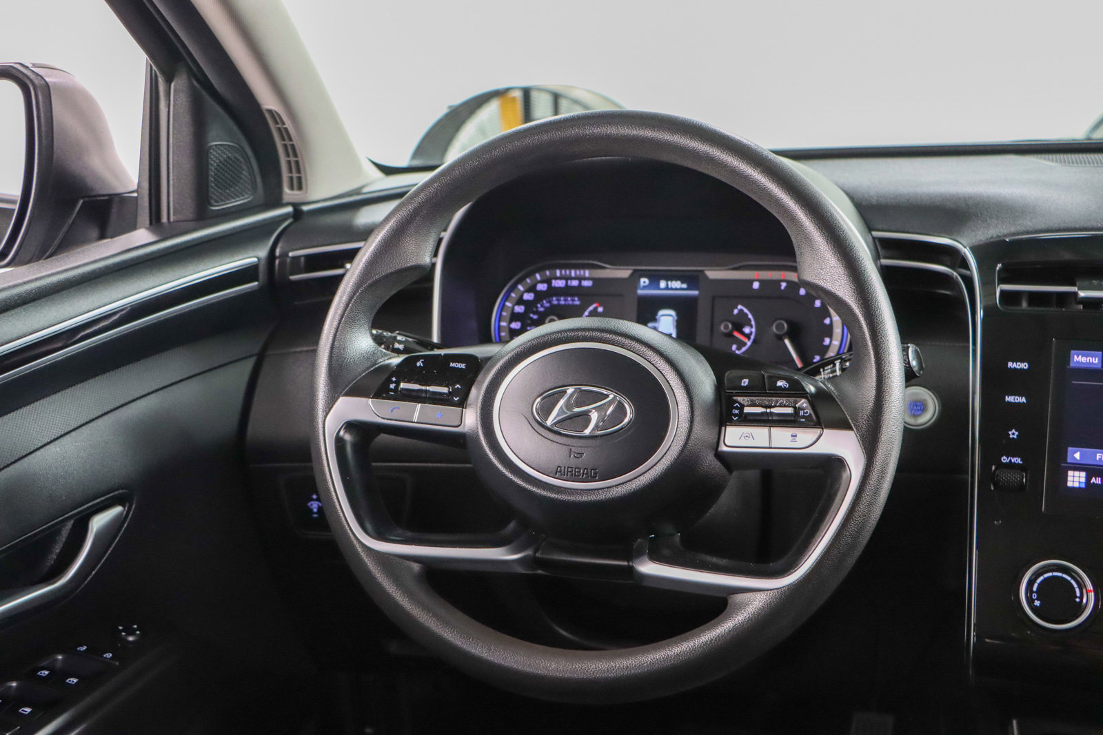 Used 2023 Hyundai Tucson SEL image 12