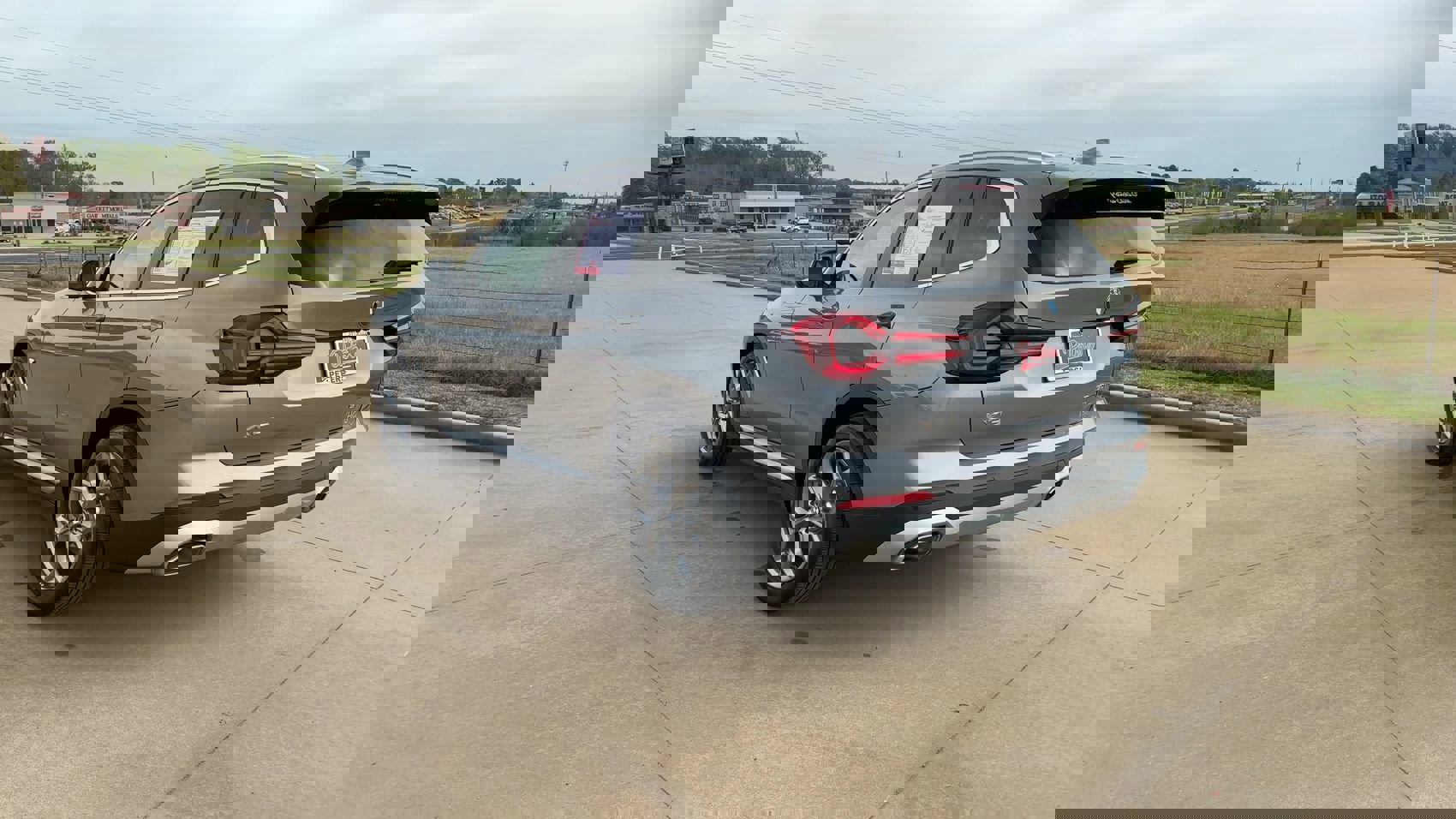 Used 2024 BMW X3 sDrive30i w/ Convenience Package image 6