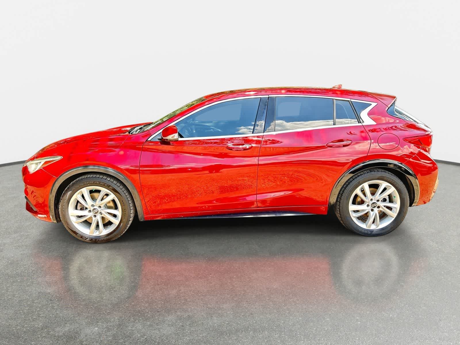 Used 2018 INFINITI QX30 FWD image 4