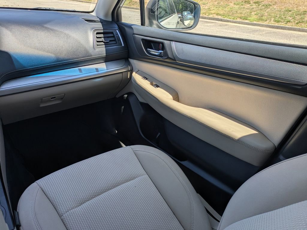 Used 2018 Subaru Outback 2.5i Premium AWD/4WD image 17
