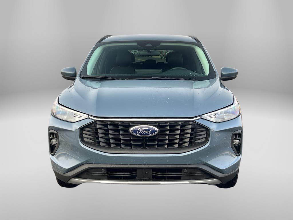 Used 2023 Ford Escape SE w/ Class II Trailer Tow Package FWD image 7