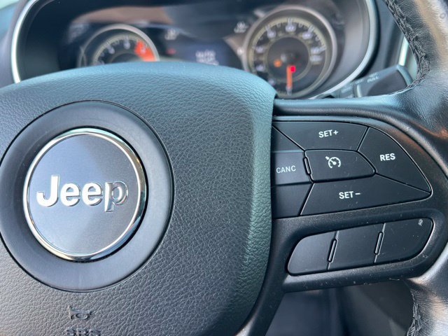 Used 2020 Jeep Cherokee Trailhawk w/ Cold Weather Group AWD/4WD image 24