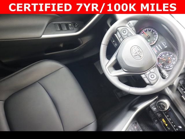 Used 2020 Toyota RAV4 XLE Premium image 21