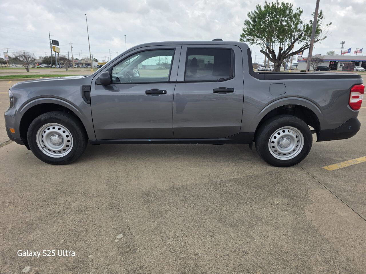 Used 2025 Ford Maverick XL w/ Equipment Group 102A image 10